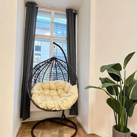 Apartament Spacious 2bdr With Free Parking In Wenceslas Square *