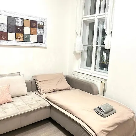 Apartment Spacious 2bdr With Free Parking In Wenceslas Square