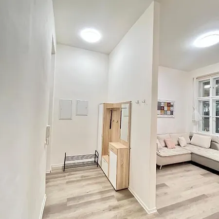 Spacious 2bdr With Free Parking In Wenceslas Square 프라하