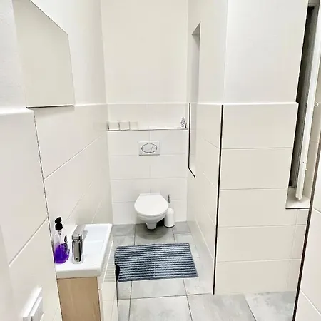 Spacious 2bdr With Free Parking In Wenceslas Square *